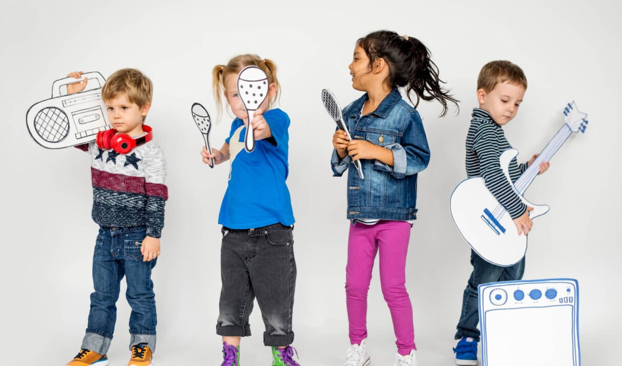 10 Creative Outdoor Activities to Keep Kids Engaged All Day